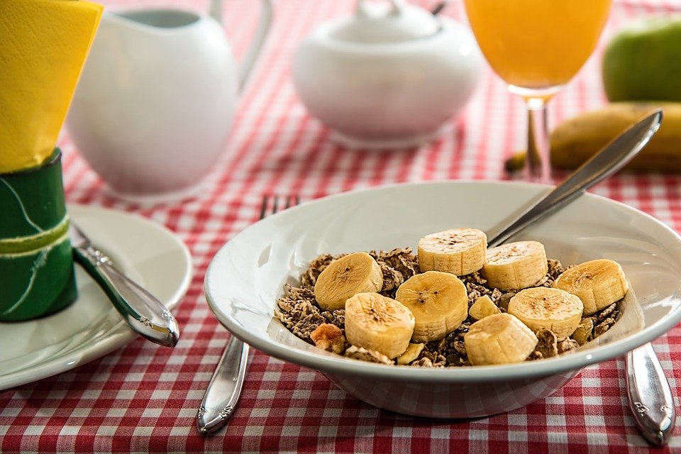 Diese Frühstückszutaten helfen dir beim Abnehmen