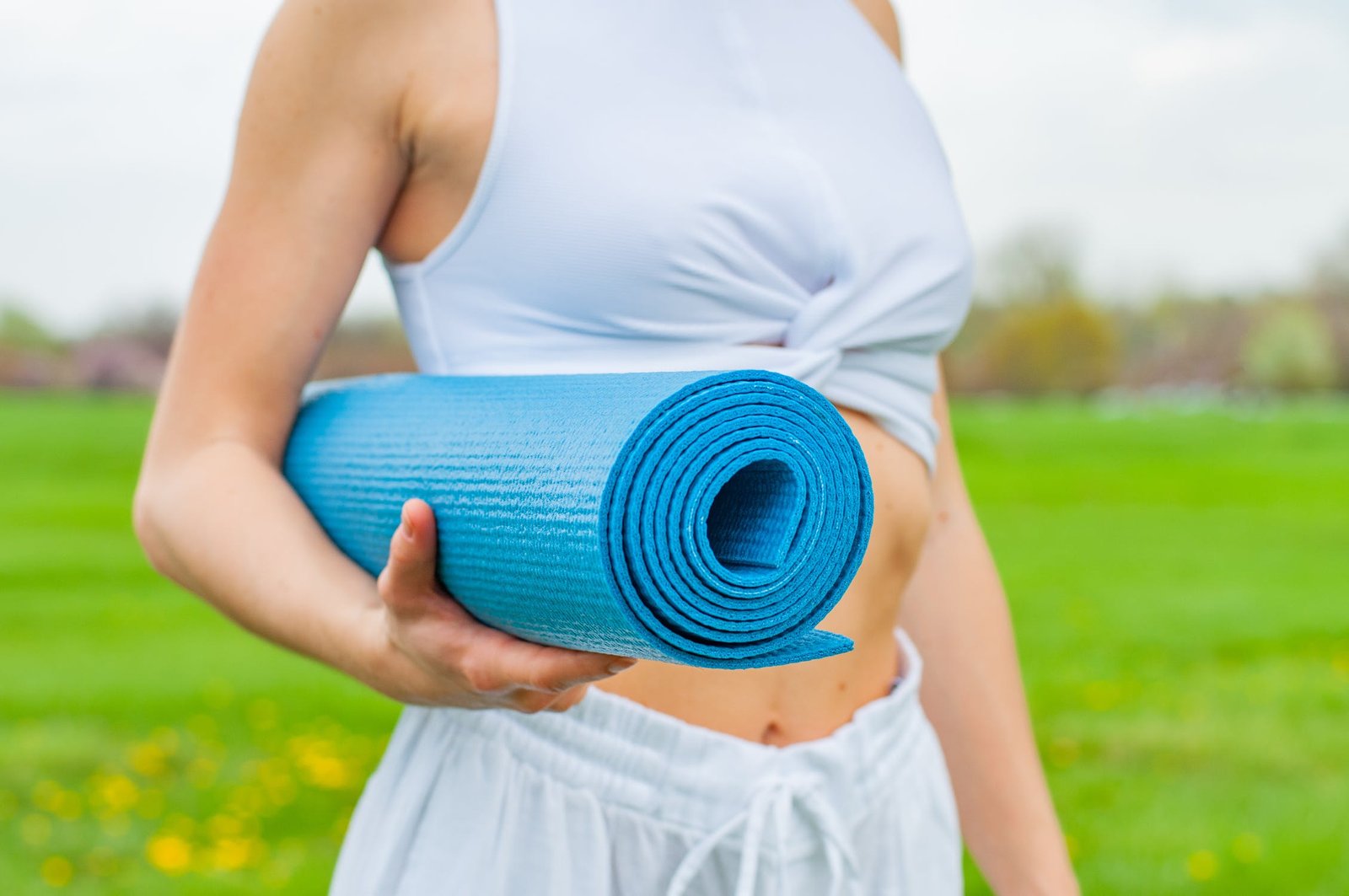 Diese Yoga Übungen lassen dein Bauchfett schmelzen